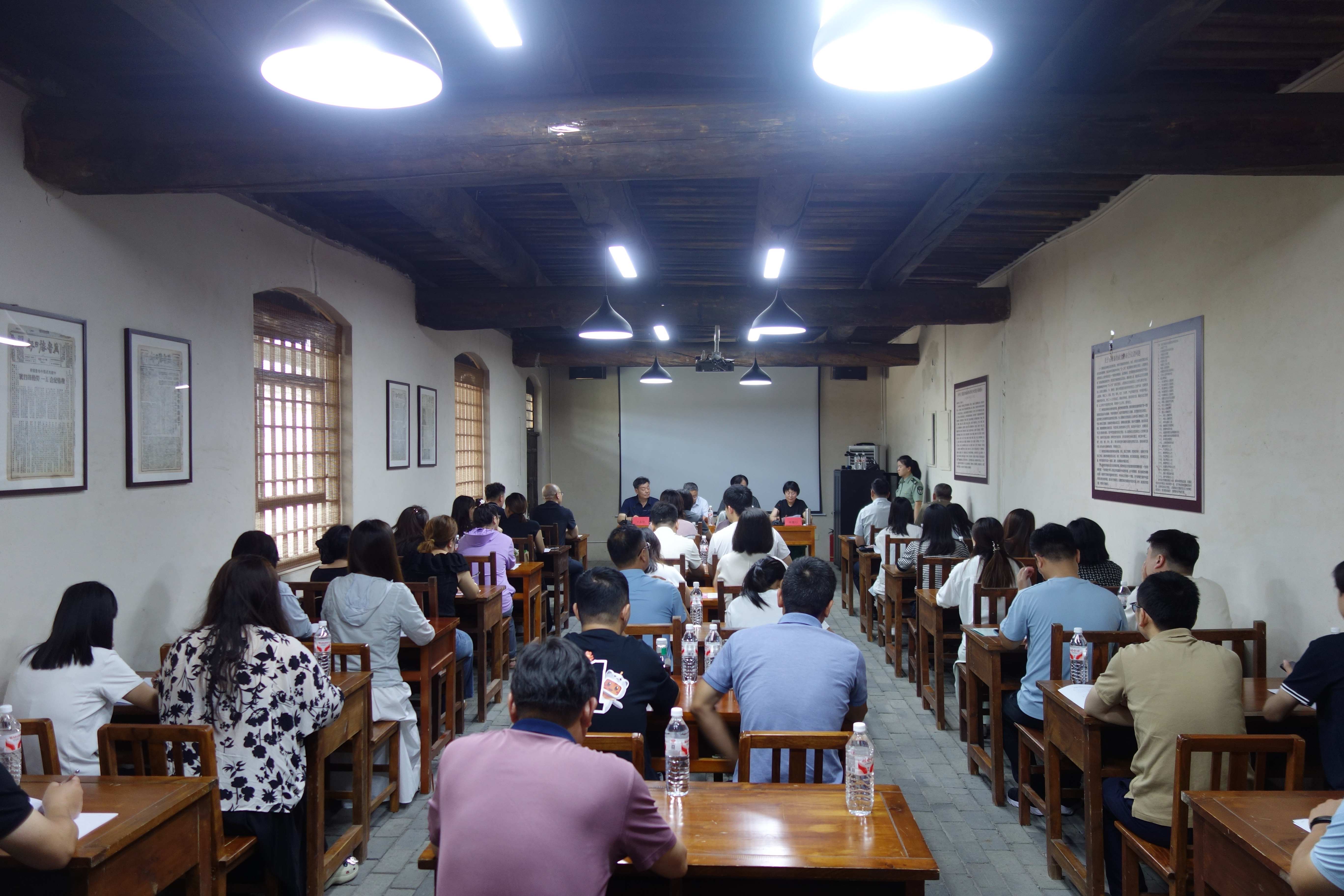 民进石家庄市委会举办新会员培训班